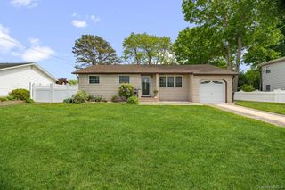 173 Loop Drive, Sayville, NY 11782