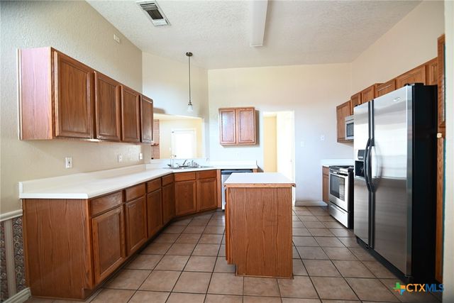 2004 Clairidge Avenue, Killeen, TX 76549