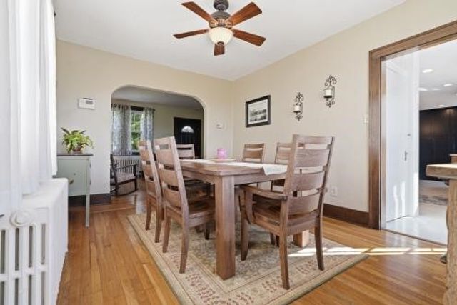 310 Morrison Dr, Mt Lebanon, PA 15216