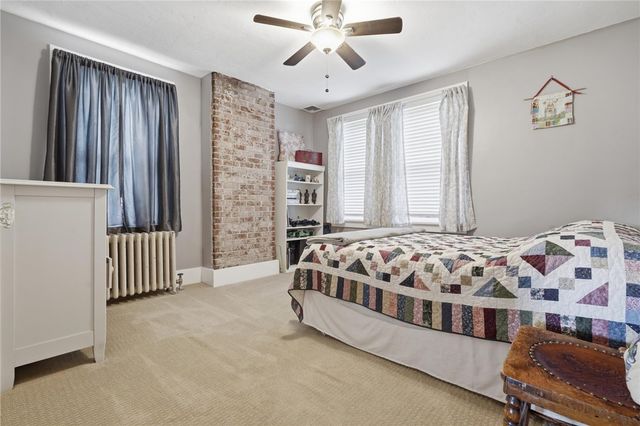 310 Morrison Dr, Mt Lebanon, PA 15216