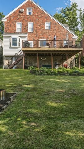 310 Morrison Dr, Mt Lebanon, PA 15216