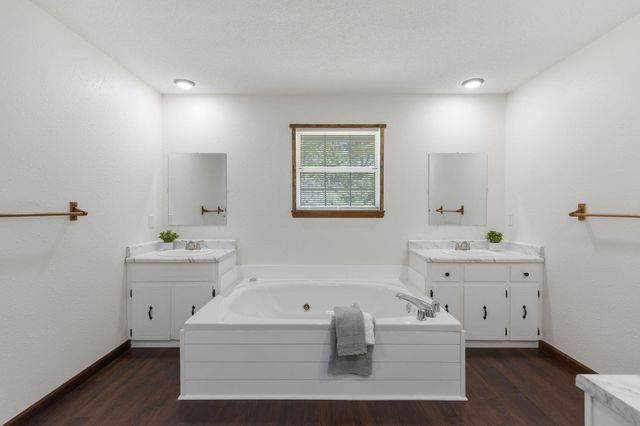 9814 Lakeside Road, Harrison, TN 37341