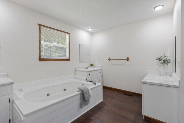 9814 Lakeside Road, Harrison, TN 37341