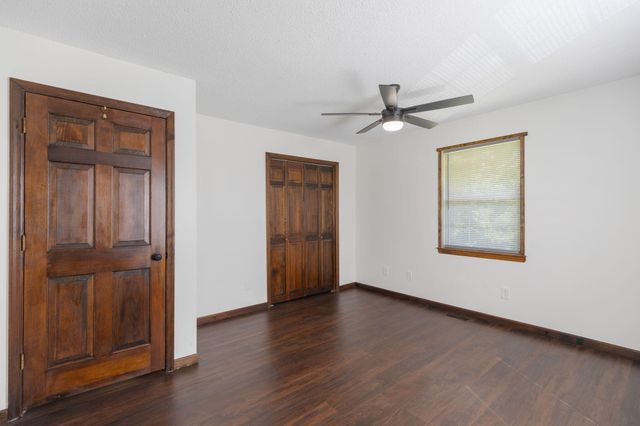 9814 Lakeside Road, Harrison, TN 37341