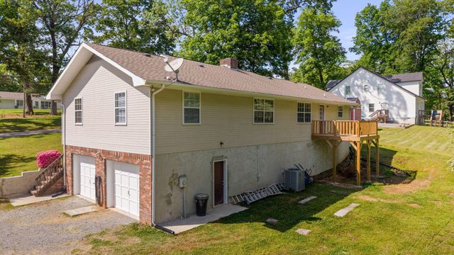 9814 Lakeside Road, Harrison, TN 37341