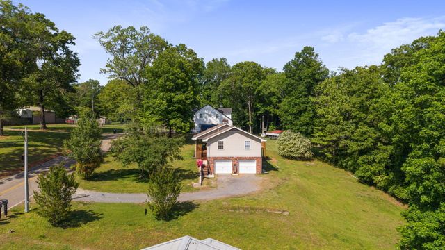 9814 Lakeside Road, Harrison, TN 37341
