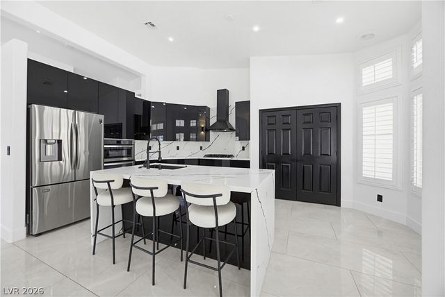 825 Royal Moon Avenue, Las Vegas, NV 89123