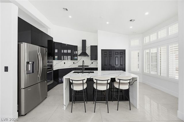 825 Royal Moon Avenue, Las Vegas, NV 89123