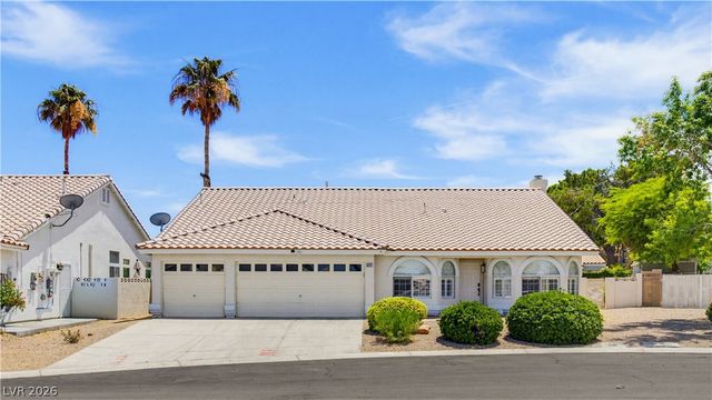 825 Royal Moon Avenue, Las Vegas, NV 89123