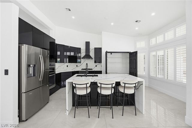 825 Royal Moon Avenue, Las Vegas, NV 89123