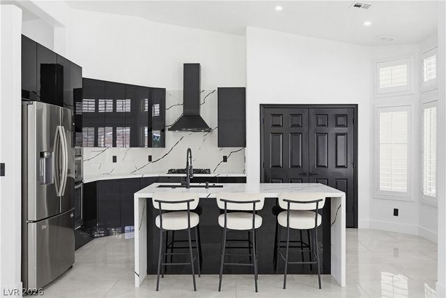 825 Royal Moon Avenue, Las Vegas, NV 89123