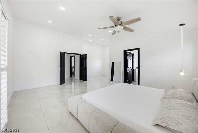 825 Royal Moon Avenue, Las Vegas, NV 89123