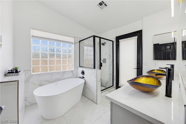 825 Royal Moon Avenue, Las Vegas, NV 89123