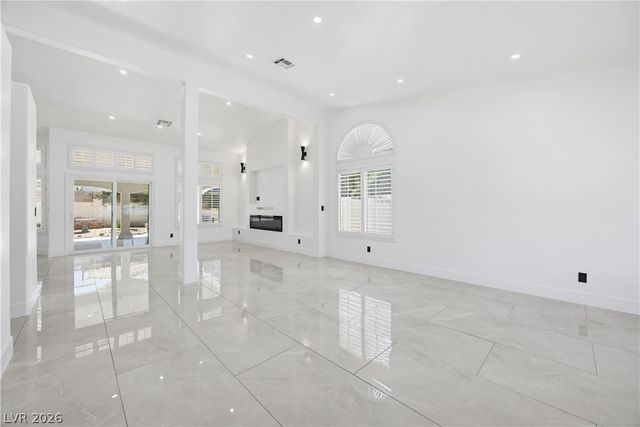 825 Royal Moon Avenue, Las Vegas, NV 89123