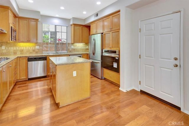 47 Canopy, Irvine, CA 92603