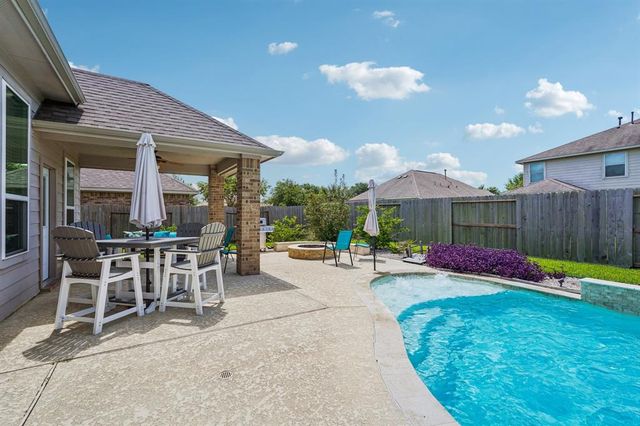 6546 Turner Fields Lane, Dickinson, TX 77539