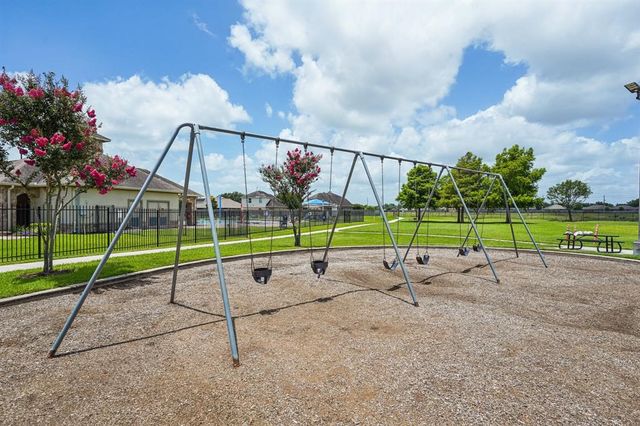 6546 Turner Fields Lane, Dickinson, TX 77539
