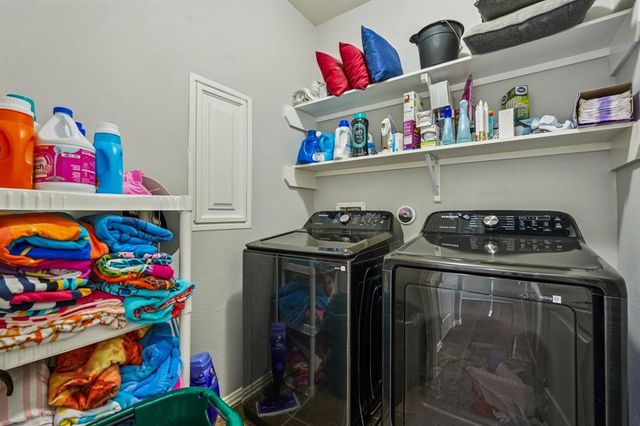 6546 Turner Fields Lane, Dickinson, TX 77539
