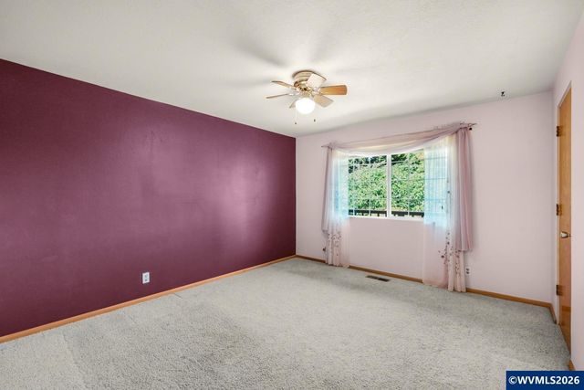 2225 W 28th Av, Eugene, OR 97405