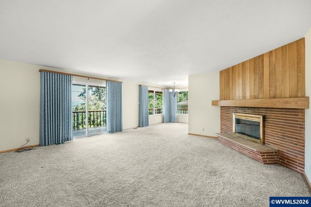 2225 W 28th Av, Eugene, OR 97405