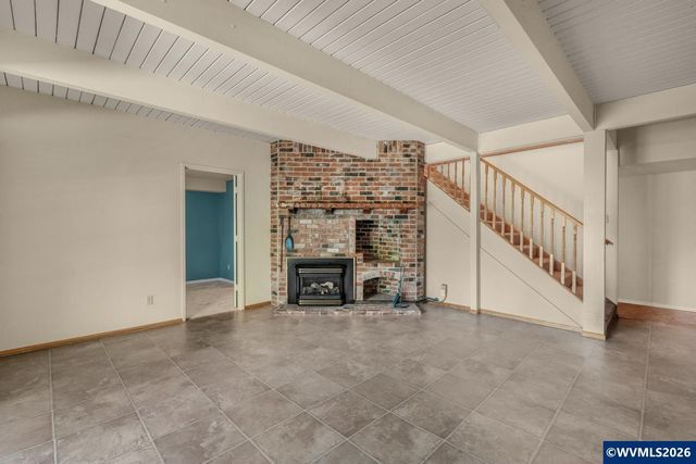 2225 W 28th Av, Eugene, OR 97405