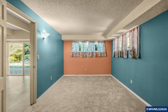 2225 W 28th Av, Eugene, OR 97405