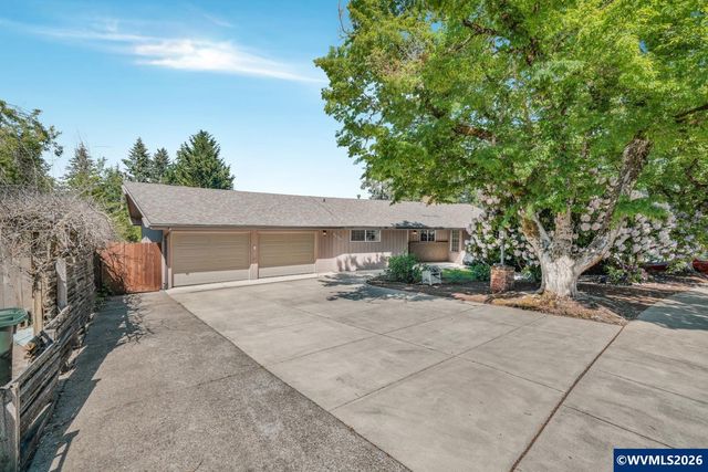 2225 W 28th Av, Eugene, OR 97405