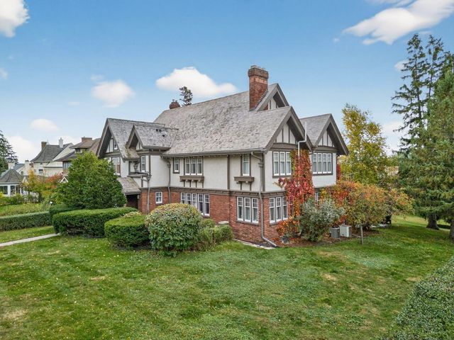 724 4th Street SW, Rochester, MN 55902