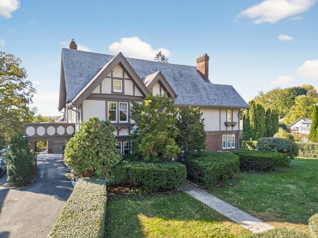 724 4th Street SW, Rochester, MN 55902