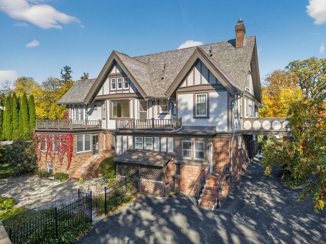 724 4th Street SW, Rochester, MN 55902