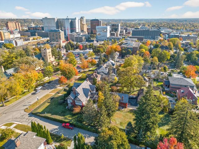 724 4th Street SW, Rochester, MN 55902