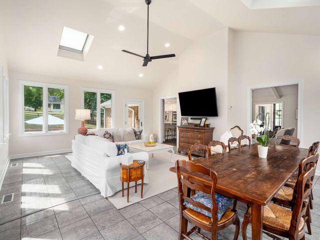 1203 Perkins Ln, Franklin, TN 37069