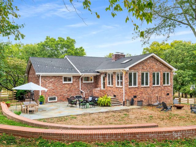 1203 Perkins Ln, Franklin, TN 37069