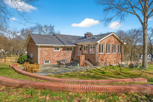 1203 Perkins Ln, Franklin, TN 37069