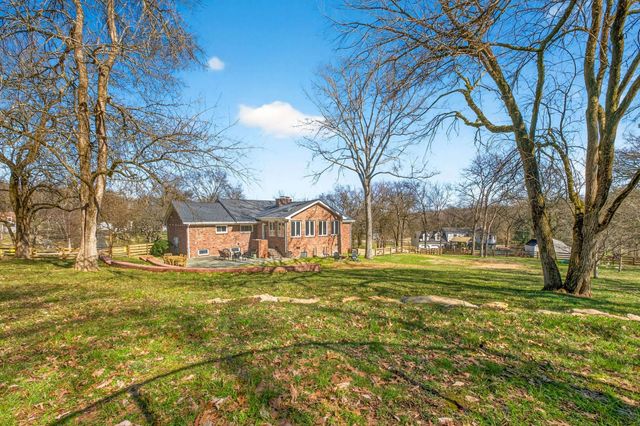 1203 Perkins Ln, Franklin, TN 37069