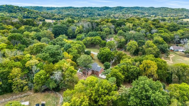 1203 Perkins Ln, Franklin, TN 37069