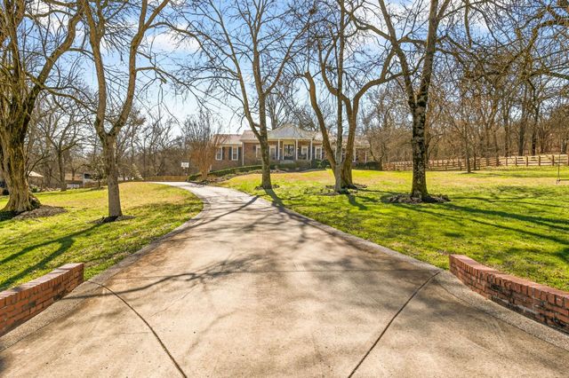 1203 Perkins Ln, Franklin, TN 37069