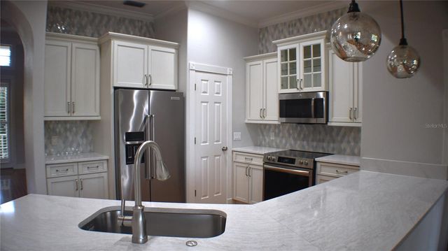 4910 OLD CREEK DRIVE, Sarasota, FL 34233