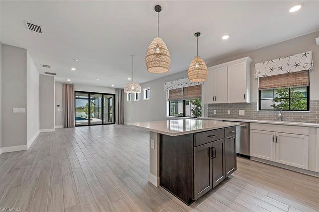 12381 Canal Grande DR, Fort Myers, FL 33913