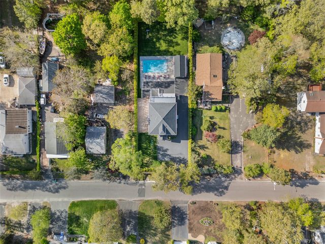 128 Priscilla Avenue, Flanders, NY 11901