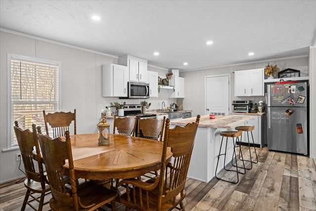 3277 Hurricane Road, Rocky Face, GA 30740