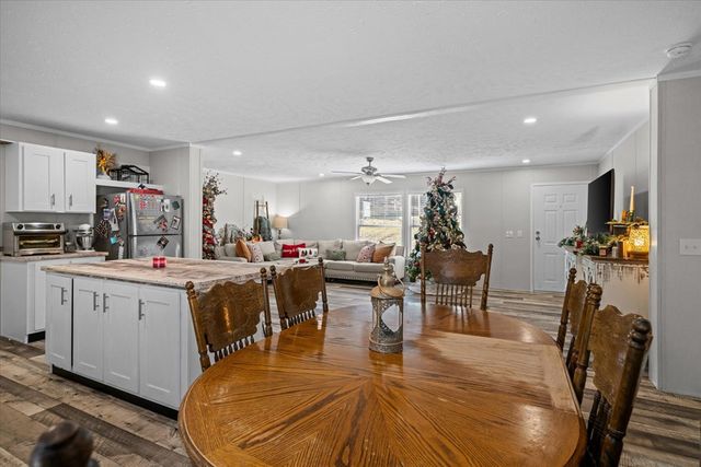 3277 Hurricane Road, Rocky Face, GA 30740