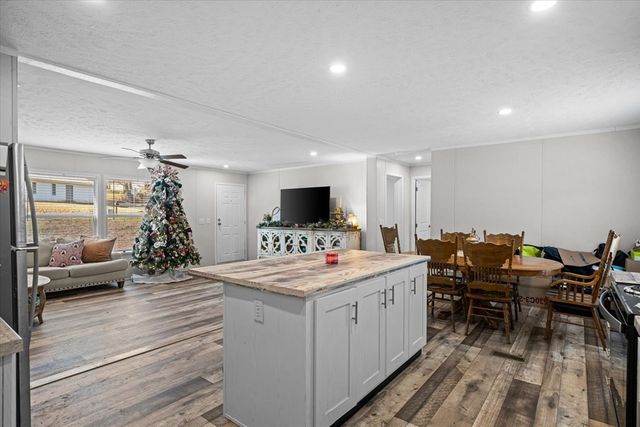 3277 Hurricane Road, Rocky Face, GA 30740