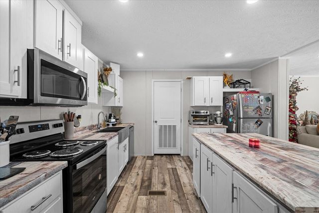 3277 Hurricane Road, Rocky Face, GA 30740