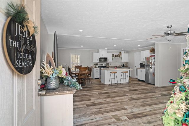 3277 Hurricane Road, Rocky Face, GA 30740