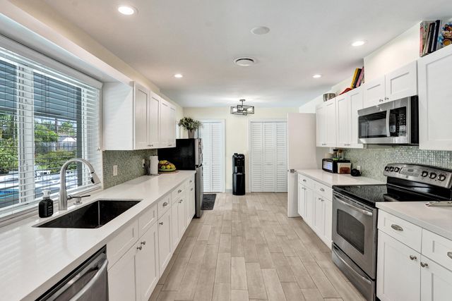 5707 NE 16TH Terrace, Fort Lauderdale, FL 33334