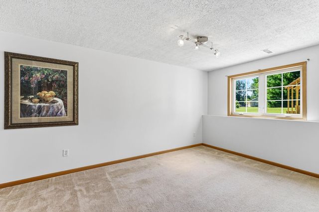 29334 139th Court NW, Princeton, MN 55371