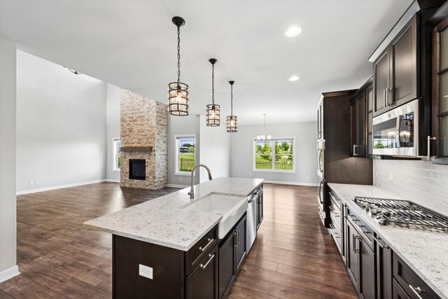 3202 Forestside Lane, Valparaiso, IN 46385