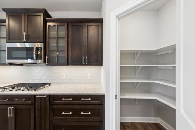 3202 Forestside Lane, Valparaiso, IN 46385