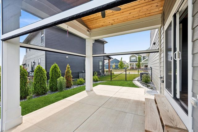 3202 Forestside Lane, Valparaiso, IN 46385